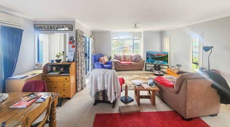 Foxton - Two Bedrooms - Photo 2