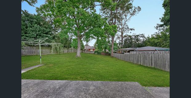 LARGE FAMILY HOUSE - Photo 1