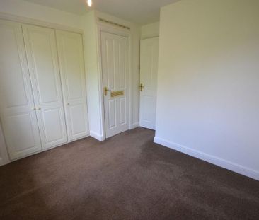 2 bedroom mews to rent - Photo 1