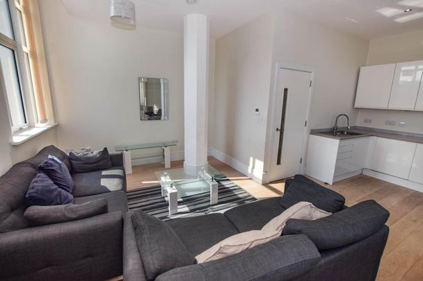 3 bedroom flat to rent - Photo 1