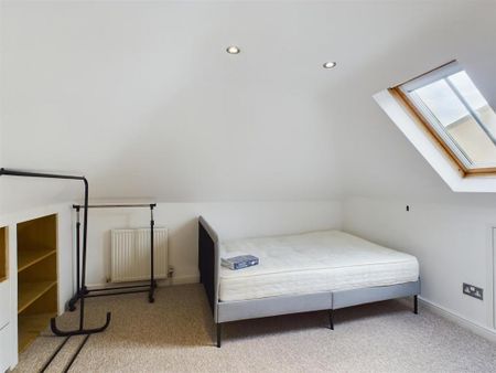 3 bedroom maisonette to rent - Photo 3