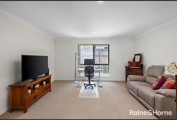 Modern Low-Set Home in Prime Bayside Location - Photo 1