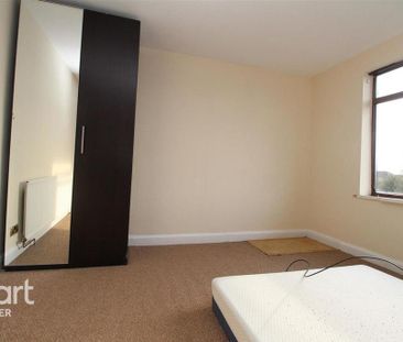 3 bedroom semi-detached house to rent - Photo 6