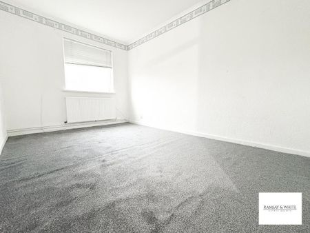 2 bedroom end of terrace house to rent - Photo 5