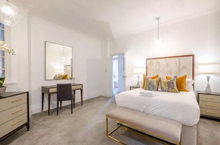Strathmore Court, 143 Park Road, Regents Park, London, NW8 7HY - Photo 5