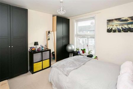 Whippendell Road, Watford, Hertfordshire, WD18 - Photo 2