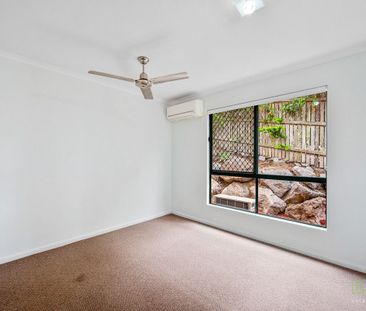 TIDY THREE BEDROOM DUPLEX + STUDY/4TH BEDROOM - Photo 4