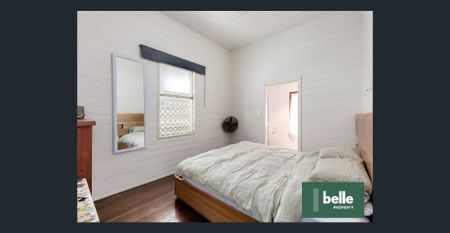 Beautifully Updated Cottage with Multiple Living Options - Photo 4