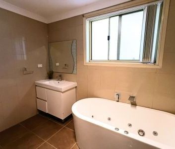 Prime Location with Extra Space - Photo 4