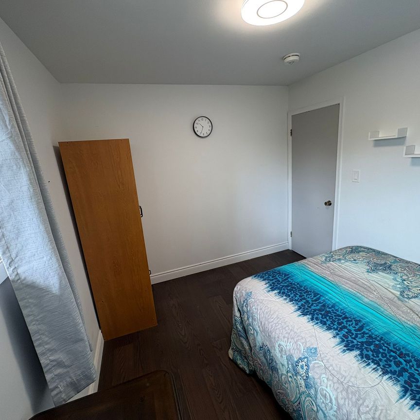 For Lease - 48 CAVALIER Place, Waterloo, Ontario - Photo 1