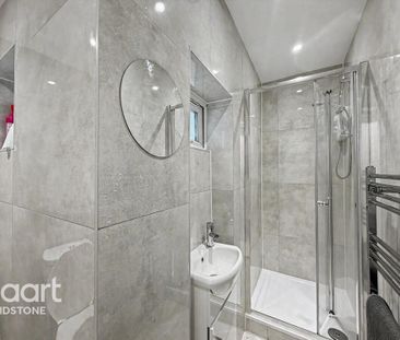 1 bedroom in a house share to rent - Photo 6