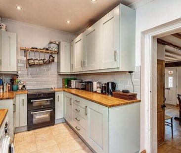 2 bedroom semi-detached house to rent - Photo 6