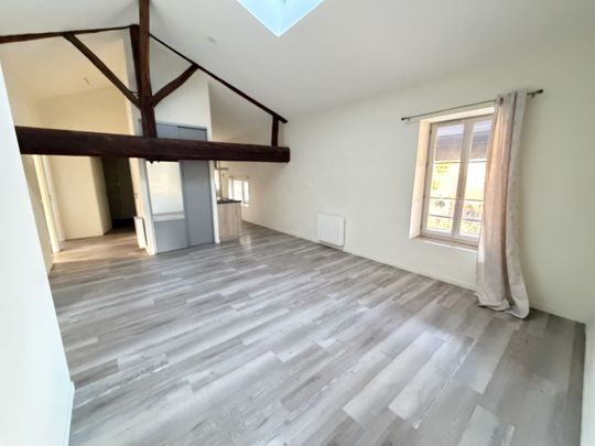 Location Appartement 4 pièces 70m² PONT DE VAUX 01190 - Photo 1