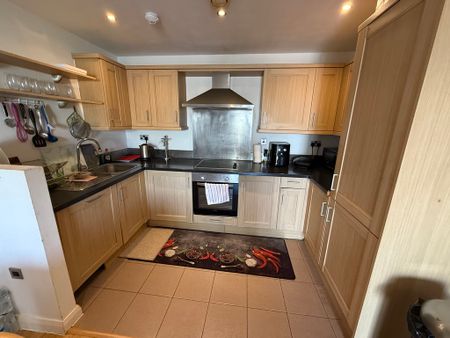 2 bedroom to let - Photo 5