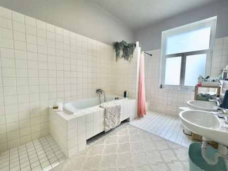 METEOR IMMOBILIEN : Repräsentative Altbauwohnung am Wilhelmsplatz - Photo 5