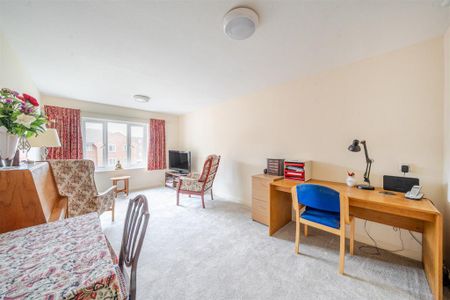 1 bedroom retirement property to rent - Photo 2