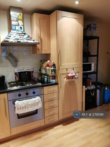 1 bedroom flat to rent - Photo 3