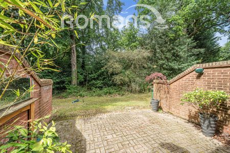 2 bedroom terraced to rent - Photo 4