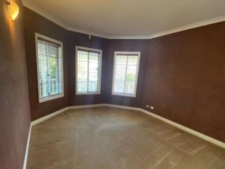 Beautiful Home, Great Location! - Photo 3