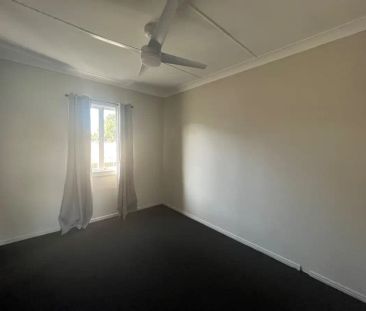 “Perfect Family Home” - Photo 5