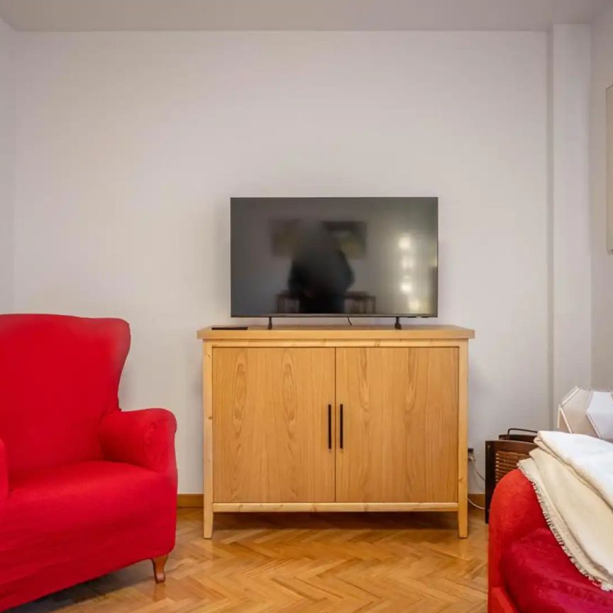 Apartamento de alquiler en Esteban Domingo, Murallas - Photo 1