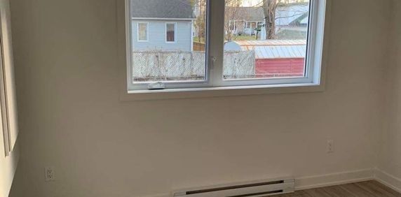 Super Appart 2 Chbres Près Tous Services - Photo 2