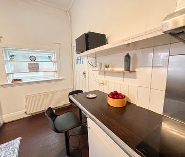 TASTEFULLY FURNISHED STUDIO APARTMENT - Photo 6