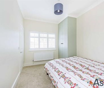 3 bedroom flat to rent - Photo 5