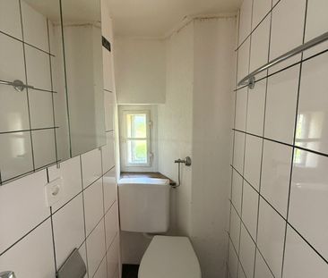 Sonvilier, beautiful 2.5 room apartment on the ground floor with ba... - Photo 5