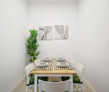 Carrer del Rosselló, Barcelona, Catalonia 08008 - Photo 4