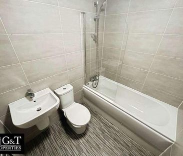 Apartment, Landmark, Waterfront West, Brierley Hill, DY5 - Photo 5