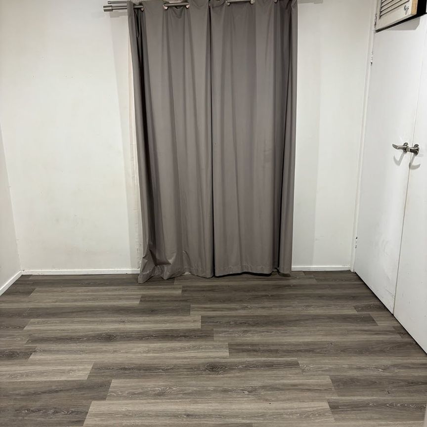 Great 2 Bedroom Unit - Photo 1