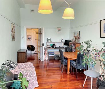 Spacious & Stylish 1-Bedroom Apartment at the Entrance to Aro Valley - Photo 2