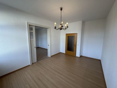 Großzügige 4-Zimmer-Wohnung mit ca. 100 m² – ruhig wohnen & stadtnah in Wilhelmshaven-Bant - Photo 3