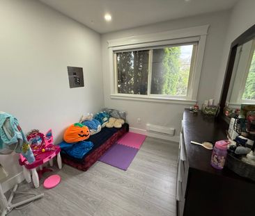 Updated Duplex - Photo 4