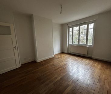 Location Appartement 3 pièces 67m² LE CREUSOT 71200 - Photo 3