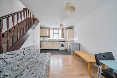 1 bedroom duplex to rent - Photo 3