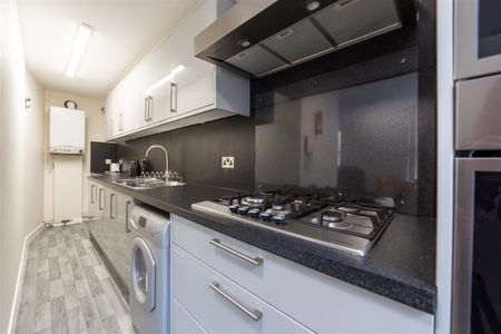 4 bed apartment to rent in Fenkle Street, City Centre, NE1 - Photo 4