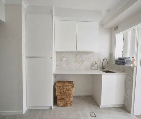 Parkside Elegance Meets Modern Family Luxury - Photo 1
