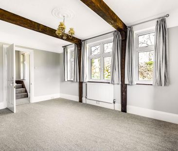 3 bedroom detached house to rent - Photo 2