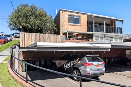 Spacious unit with beautiful views - Photo 5