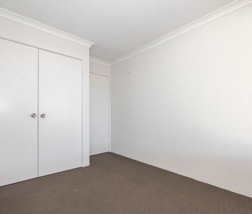 Spacious 3x2 Family Home on a Massive Block – Clarkson - Photo 6