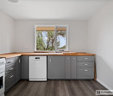 Freshly Updated Family Home - Photo 6