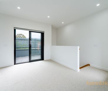 Brand New Luxury Townhouse in Sought-After Brunswick East - Photo 1