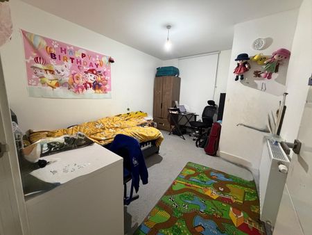 2 Bed Flat, Sheldon House, HA1 - Photo 2