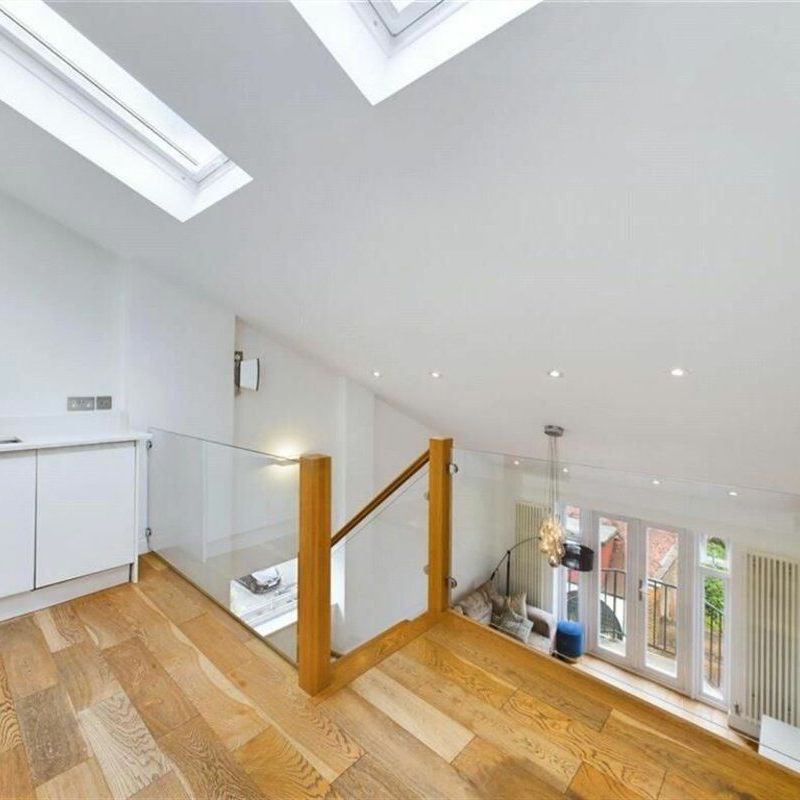 Lower Teddington Road, Hampton Wick, KT1 - Photo 1