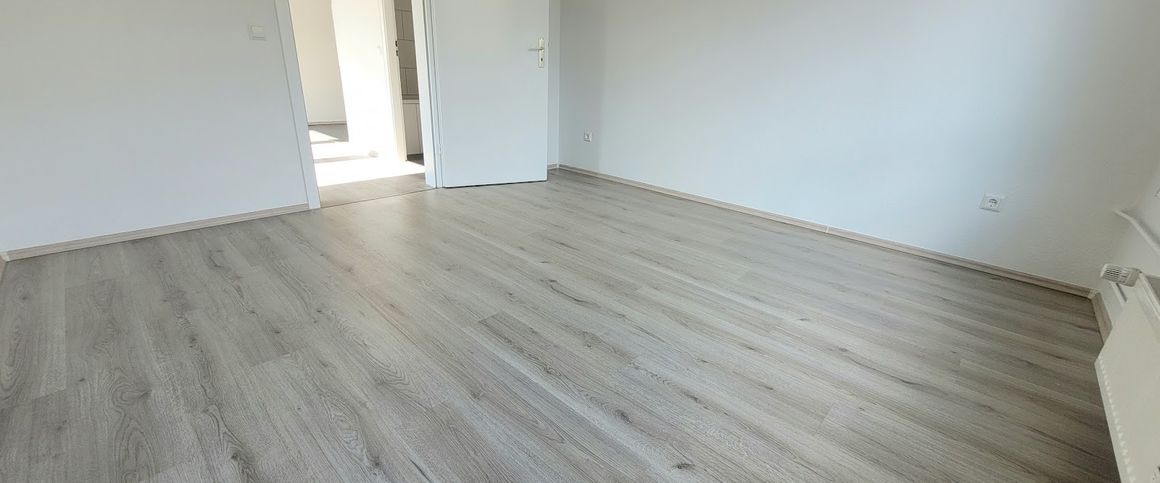 Frisch renovierte 3-Zimmer-Wohnung mit Balkon und Aufzug! - Foto 1