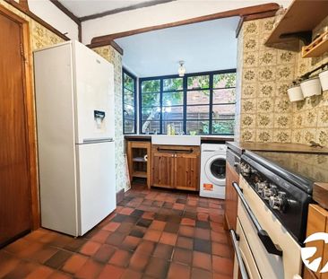 2 bedroom semi-detached house to rent - Photo 6