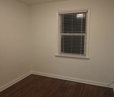 For Lease - 45 BAYVIEW Parkway, Newmarket, Ontario - Photo 6