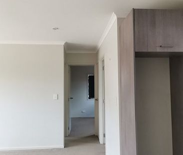 2 Bedroom standalone house in Te Atatu Peninsula - Photo 6